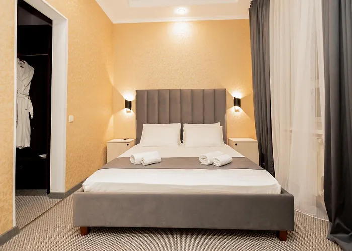 "Rush Hotel"
